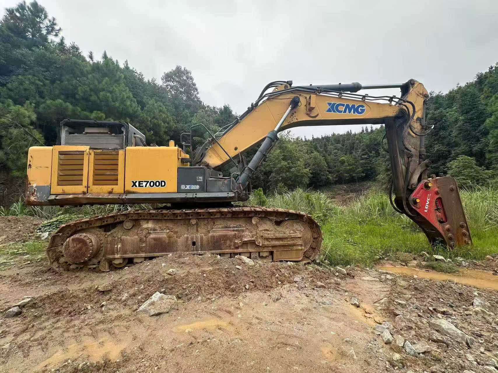Buy XCMG XE700C Used Excavator / 3 Buy XCMG XE700C Used Excavator / 3