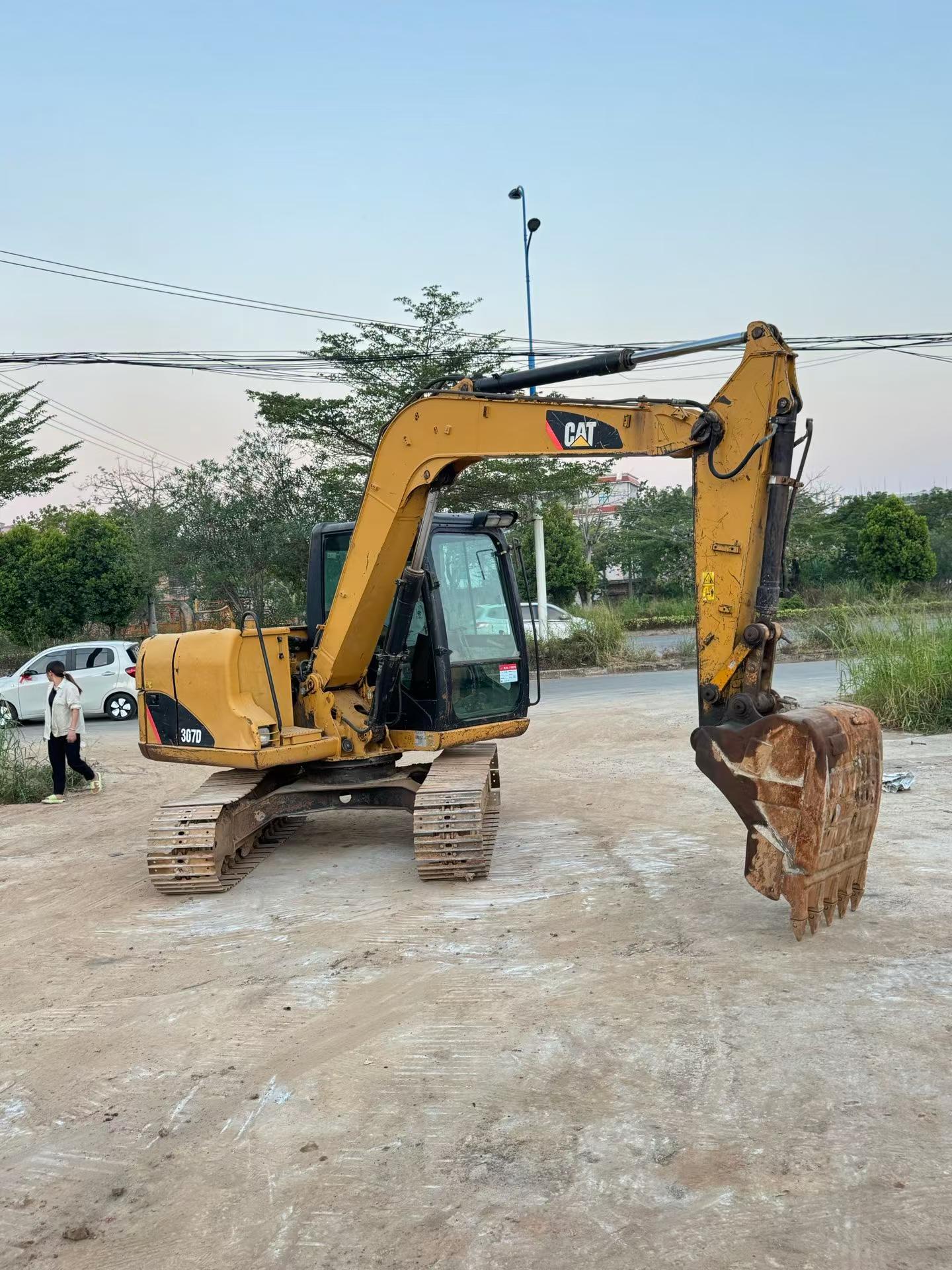 Buy Caterpillar 307B Used Excavator / 3 Buy Caterpillar 307B Used Excavator / 3