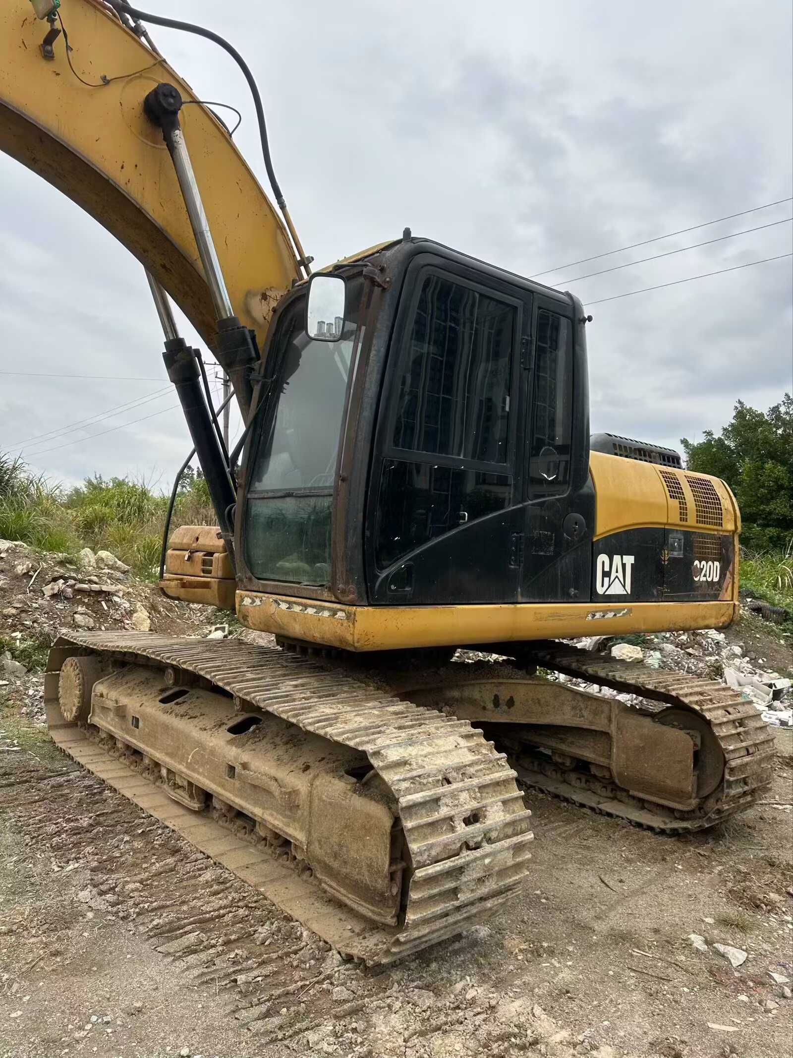 Buy Caterpillar 320D Used Excavator / 1
