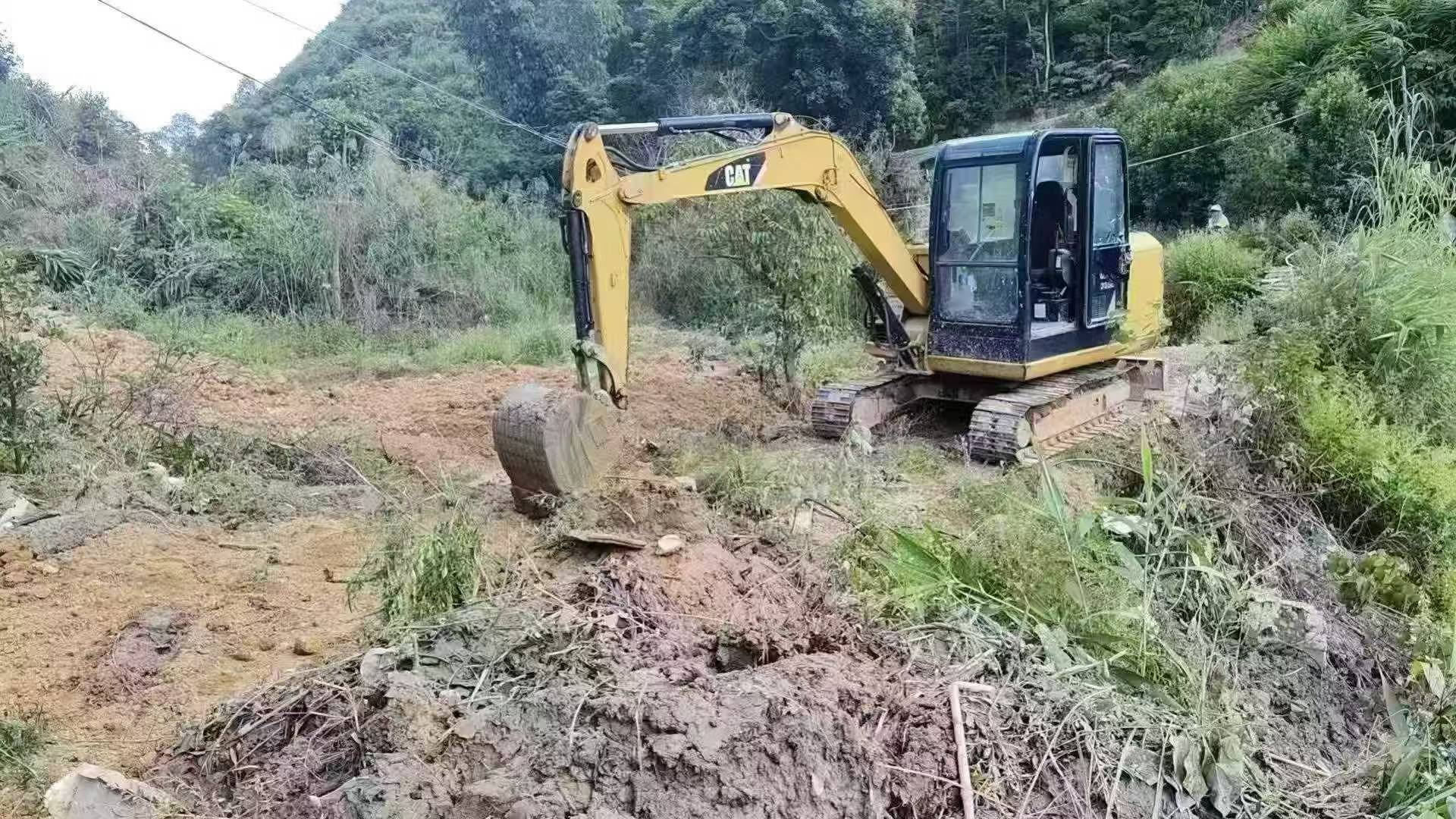 Buy Caterpillar 305.5 Used Excavator