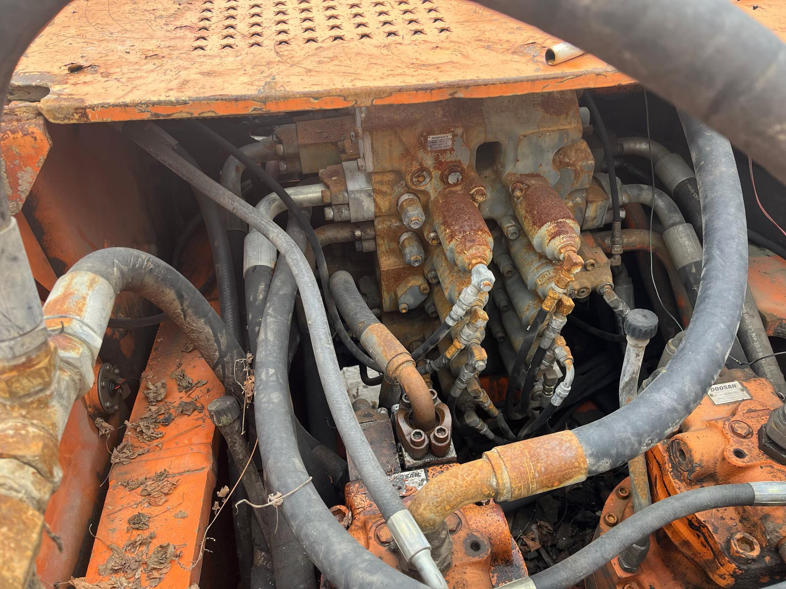 Buy Doosan DX500-SS Used Excavator / 3