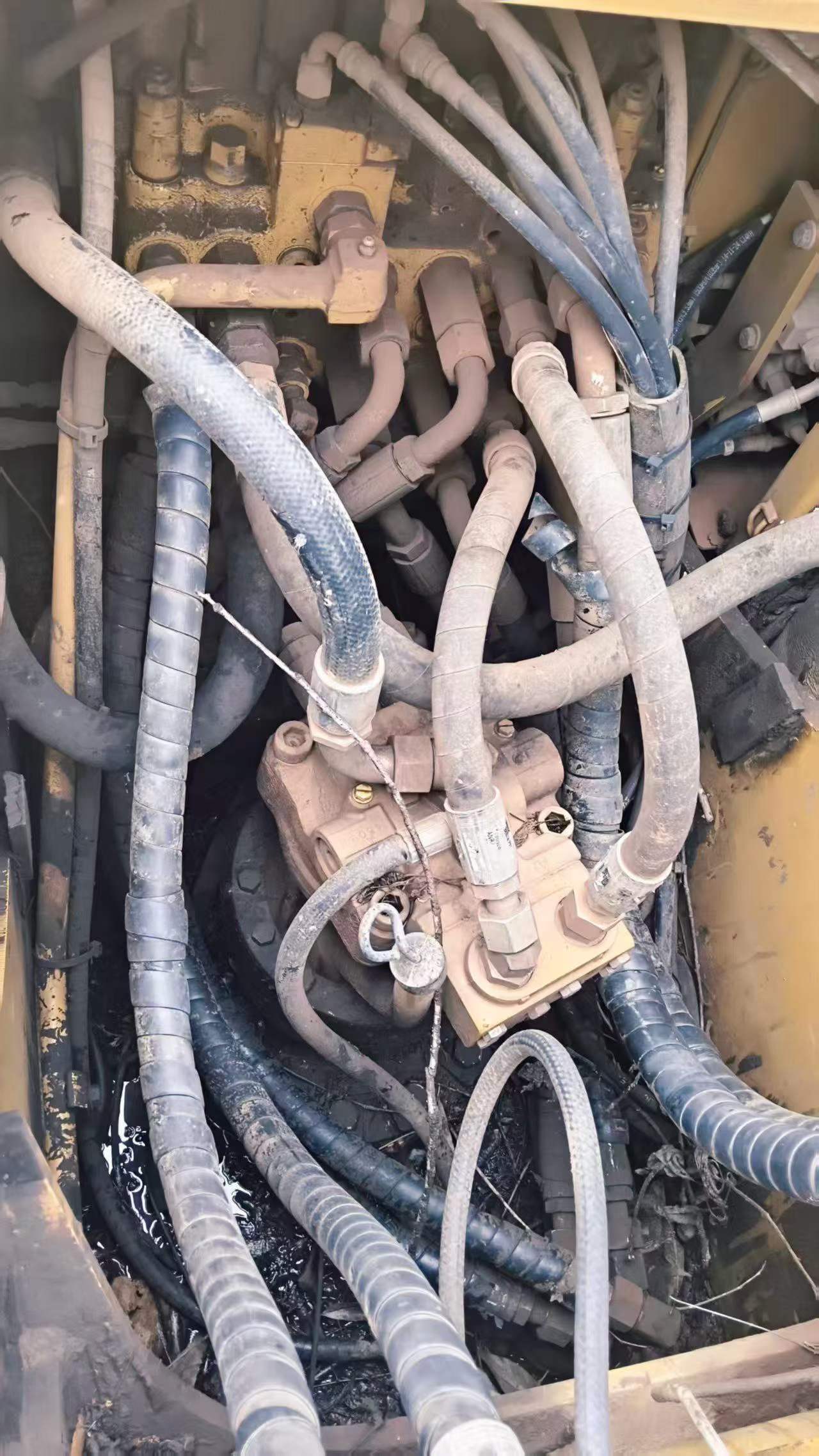 Buy Caterpillar M318 Used Excavator / 8 Buy Caterpillar M318 Used Excavator / 8