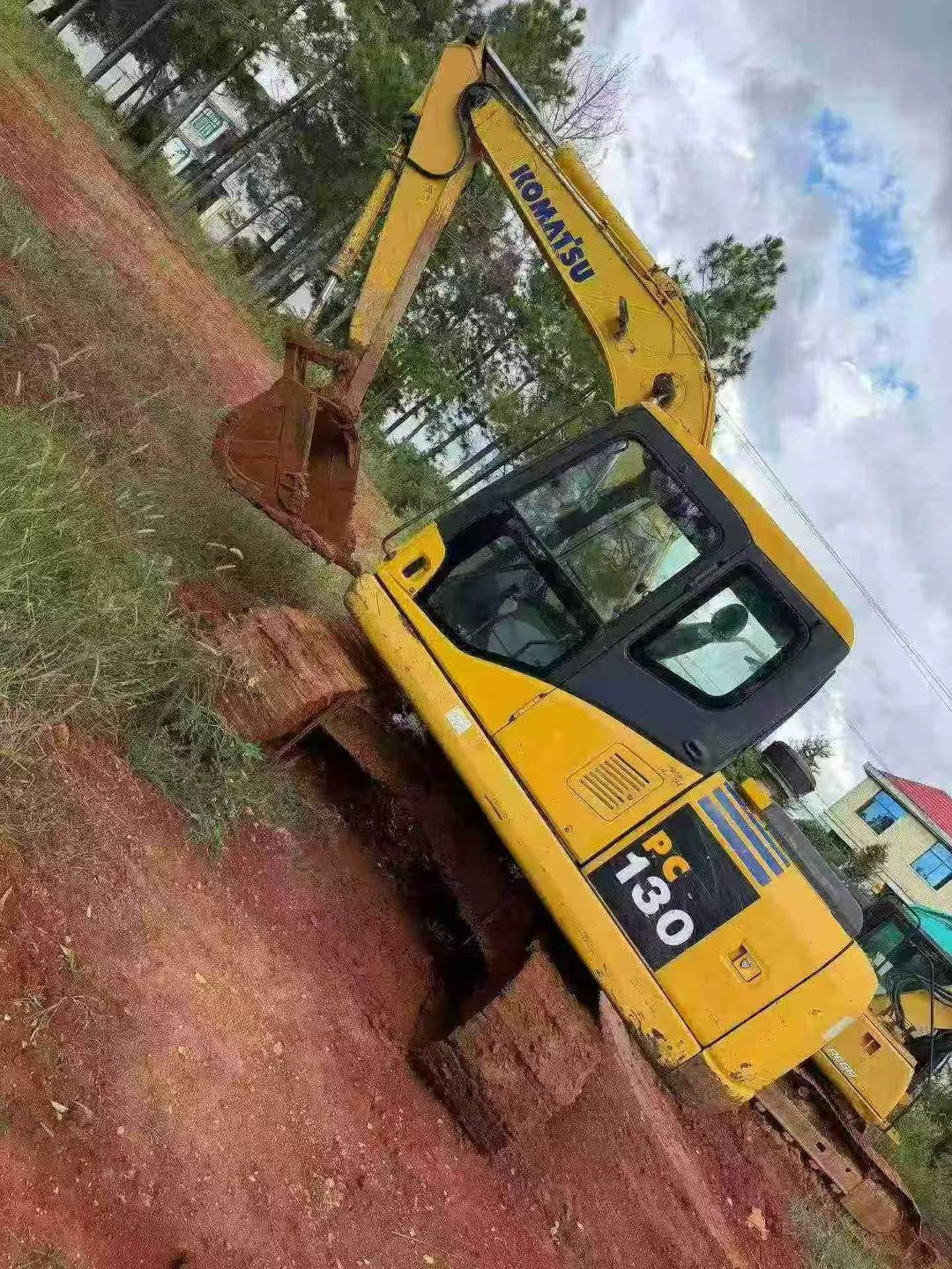 Buy Komatsu PC110-7 Used Excavator / 1
