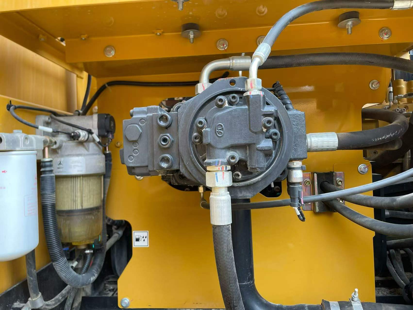 شراء حفارة Sany SY200C مستعملة / 7