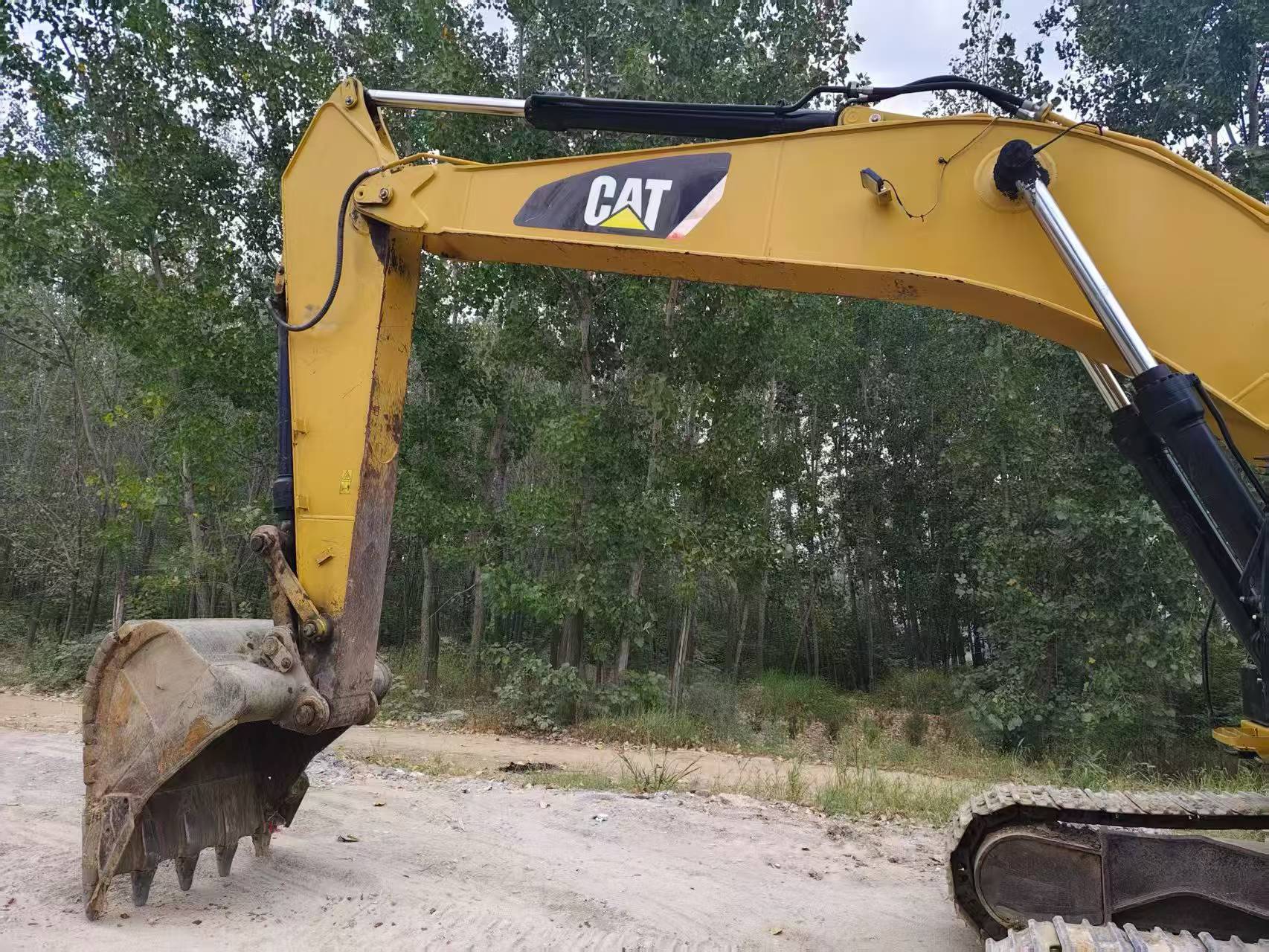 Buy Caterpillar 330B Used Excavator / 3 Buy Caterpillar 330B Used Excavator / 3
