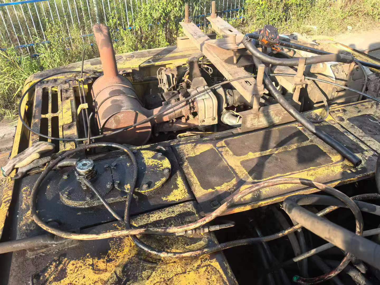 Buy Komatsu PC200-7 Used Excavator / 9 Buy Komatsu PC200-7 Used Excavator / 9