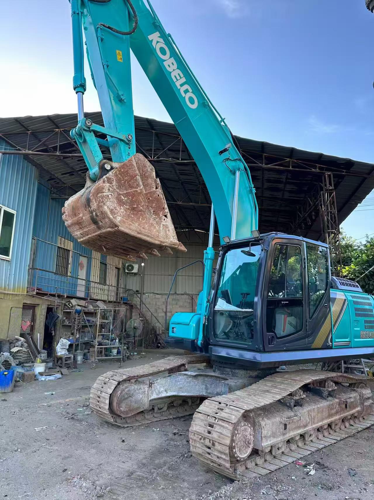 Buy Kobelco Used Excavator / 1