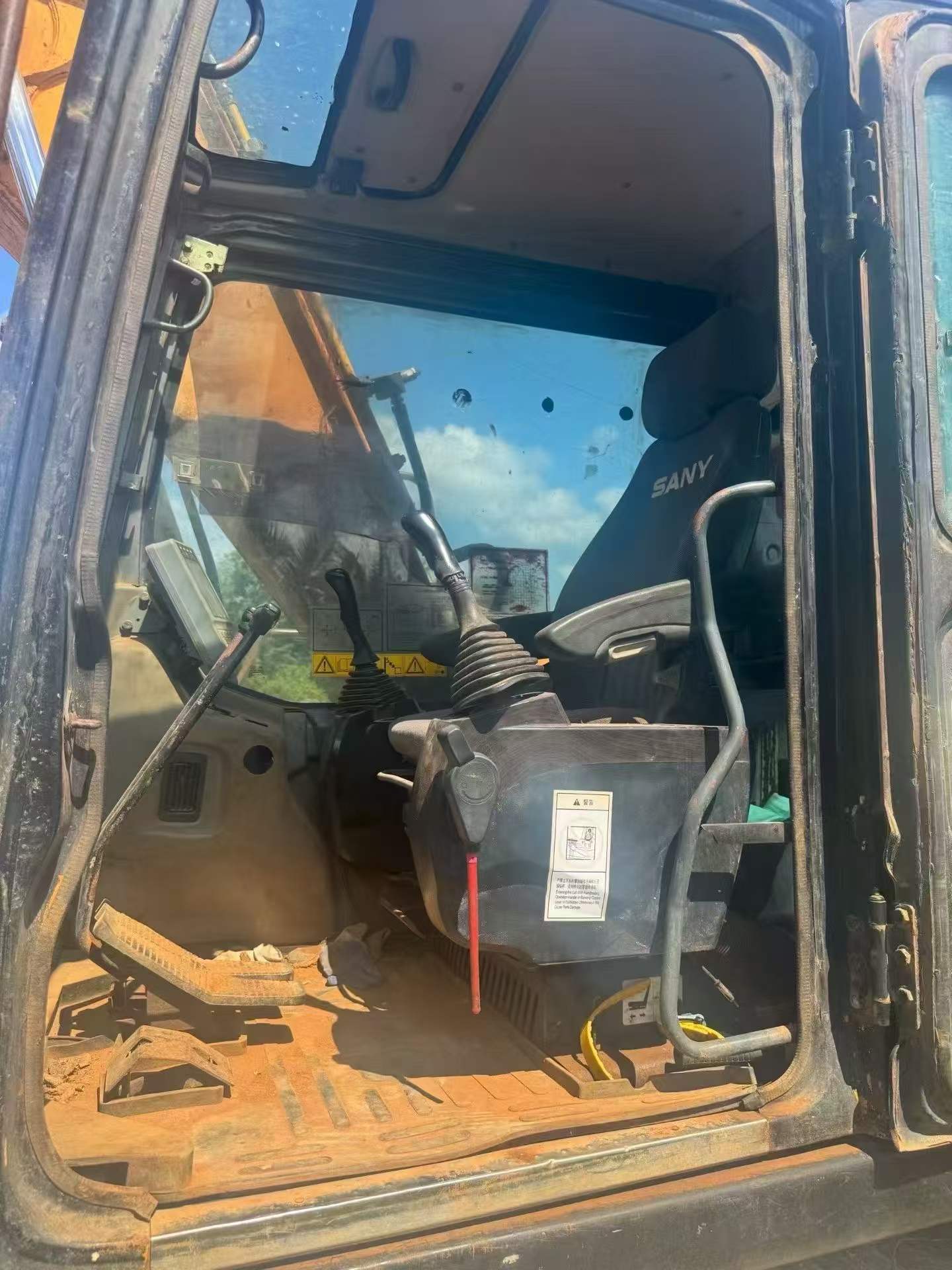 Buy Sany SY135 Used Excavator / 7 Buy Sany SY135 Used Excavator / 7