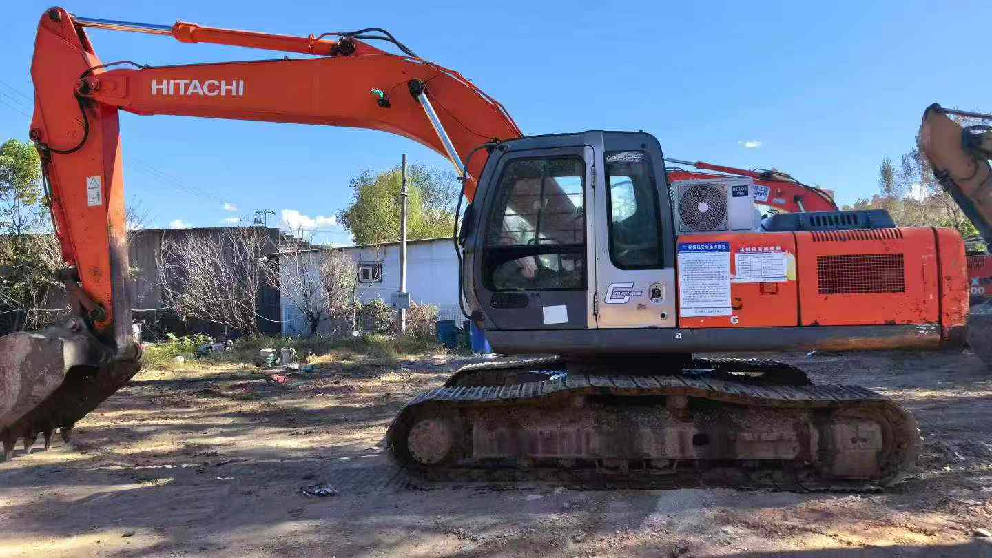 Buy Hitachi ZX240-3G Used Excavator / 1