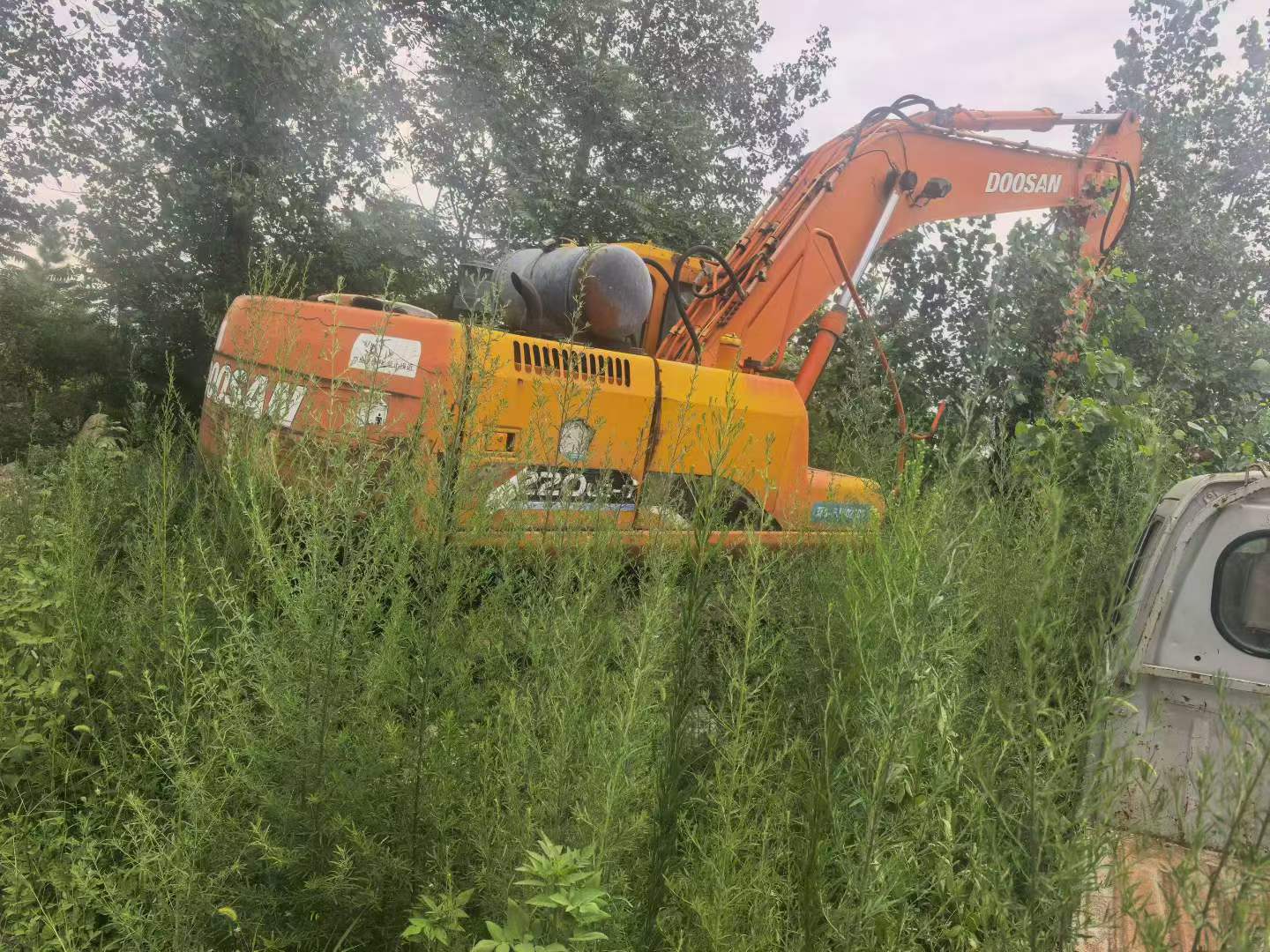 شراء حفارة Doosan DH220-7 مستعملة / 5