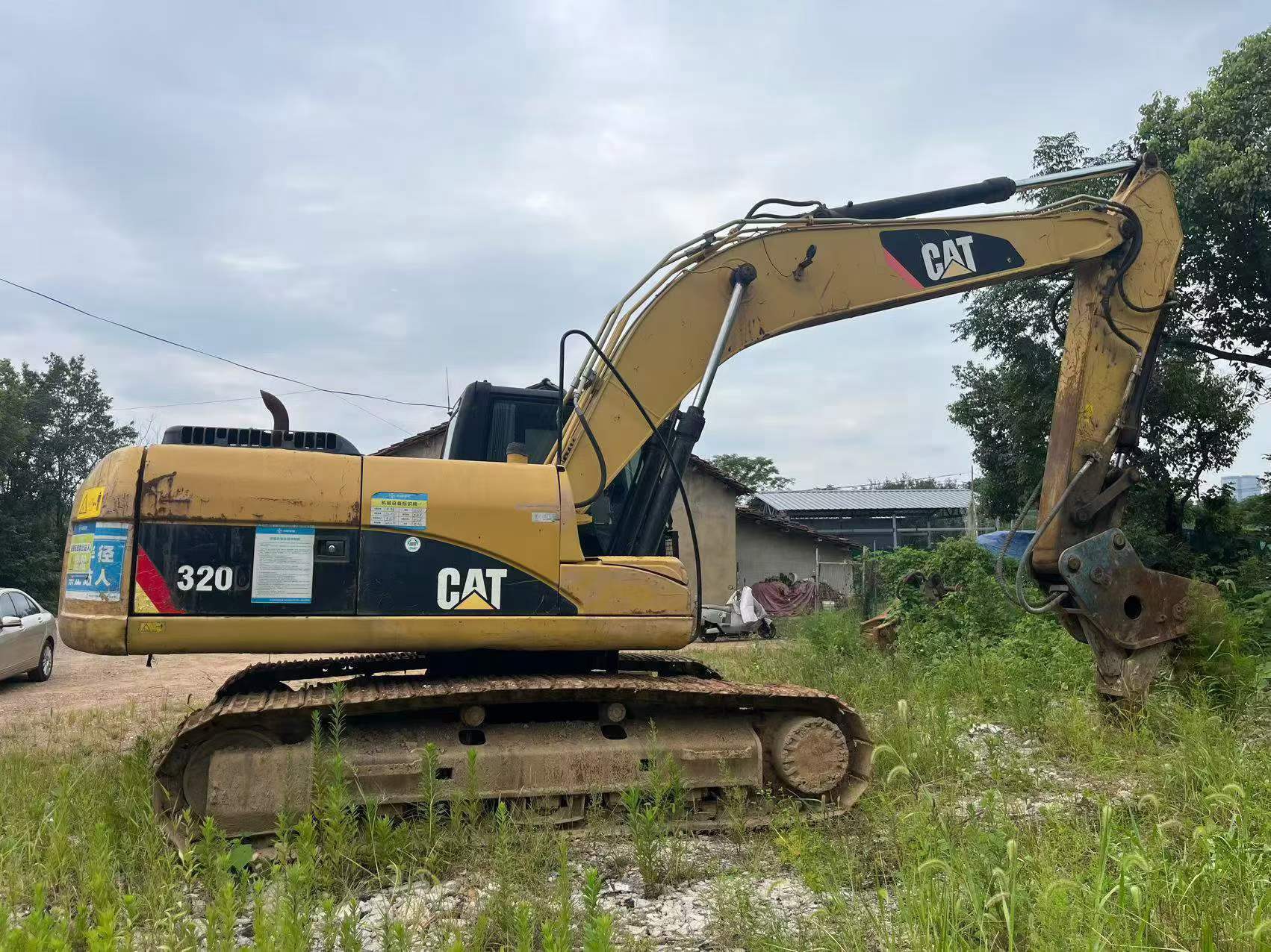 Buy Caterpillar 320D Used Excavator / 3 Buy Caterpillar 320D Used Excavator / 3