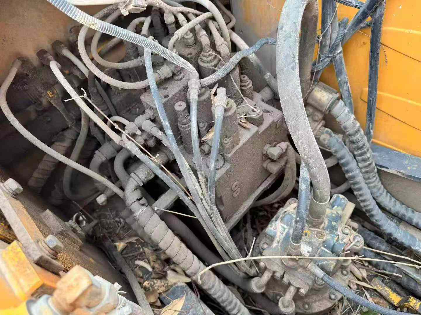 Buy Hyundai R150-7 Used Excavator / 8 Buy Hyundai R150-7 Used Excavator / 8