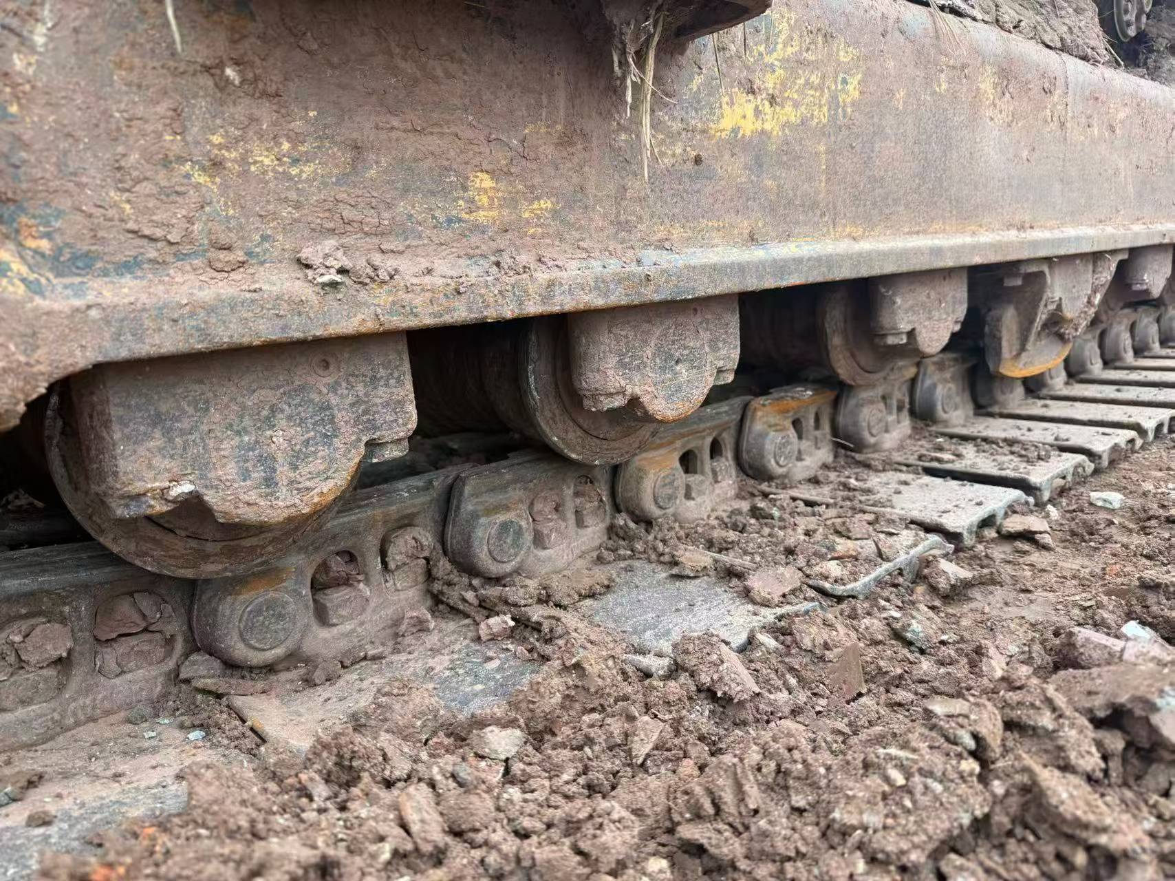 Buy Hyundai R215-7 Used Excavator / 5 Buy Hyundai R215-7 Used Excavator / 5