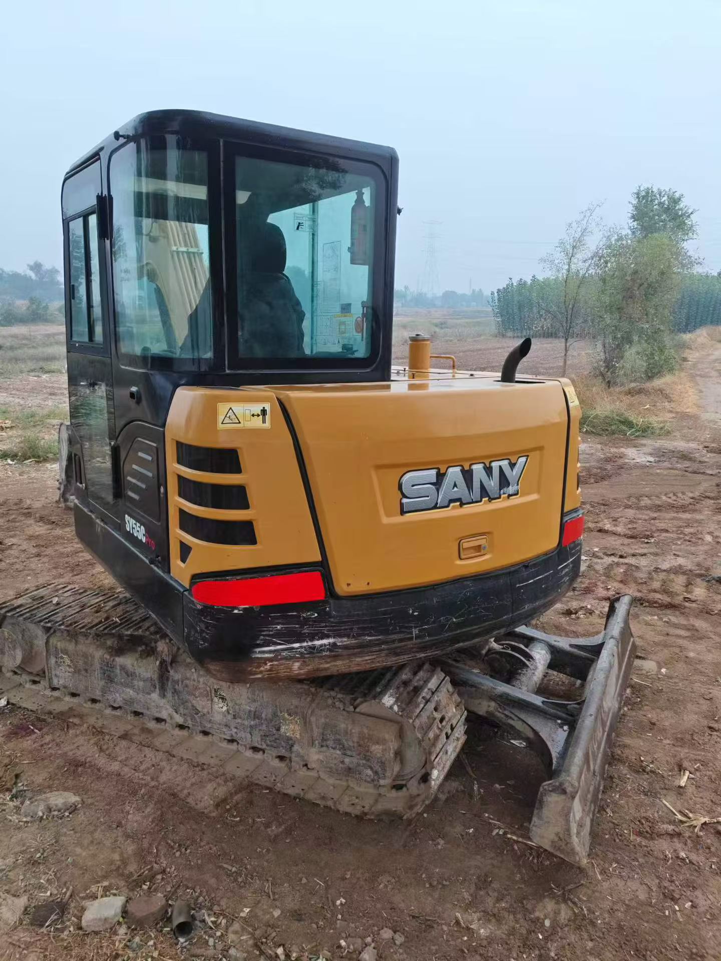 شراء Sany SY60 مستعمل حفارة