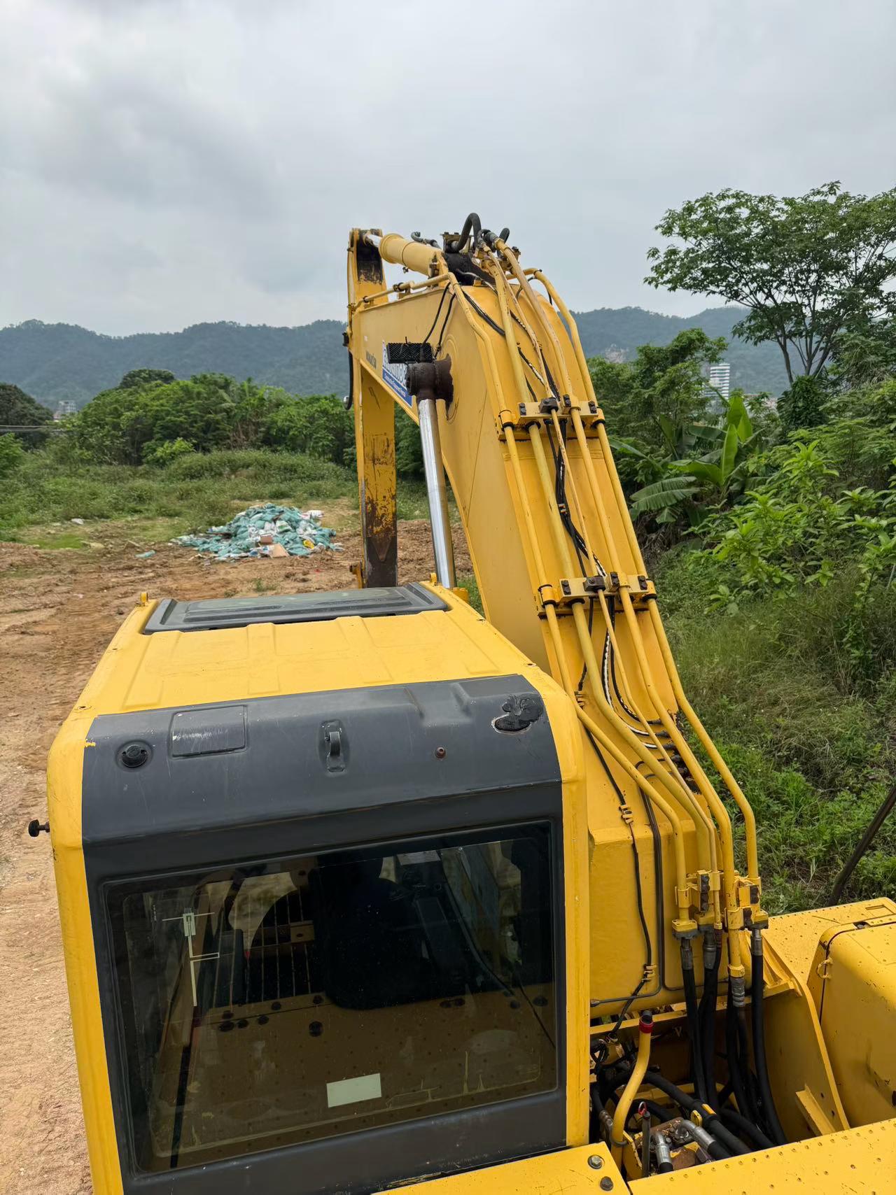 Buy Komatsu PC200-8N1 Used Excavator / 9 Buy Komatsu PC200-8N1 Used Excavator / 9