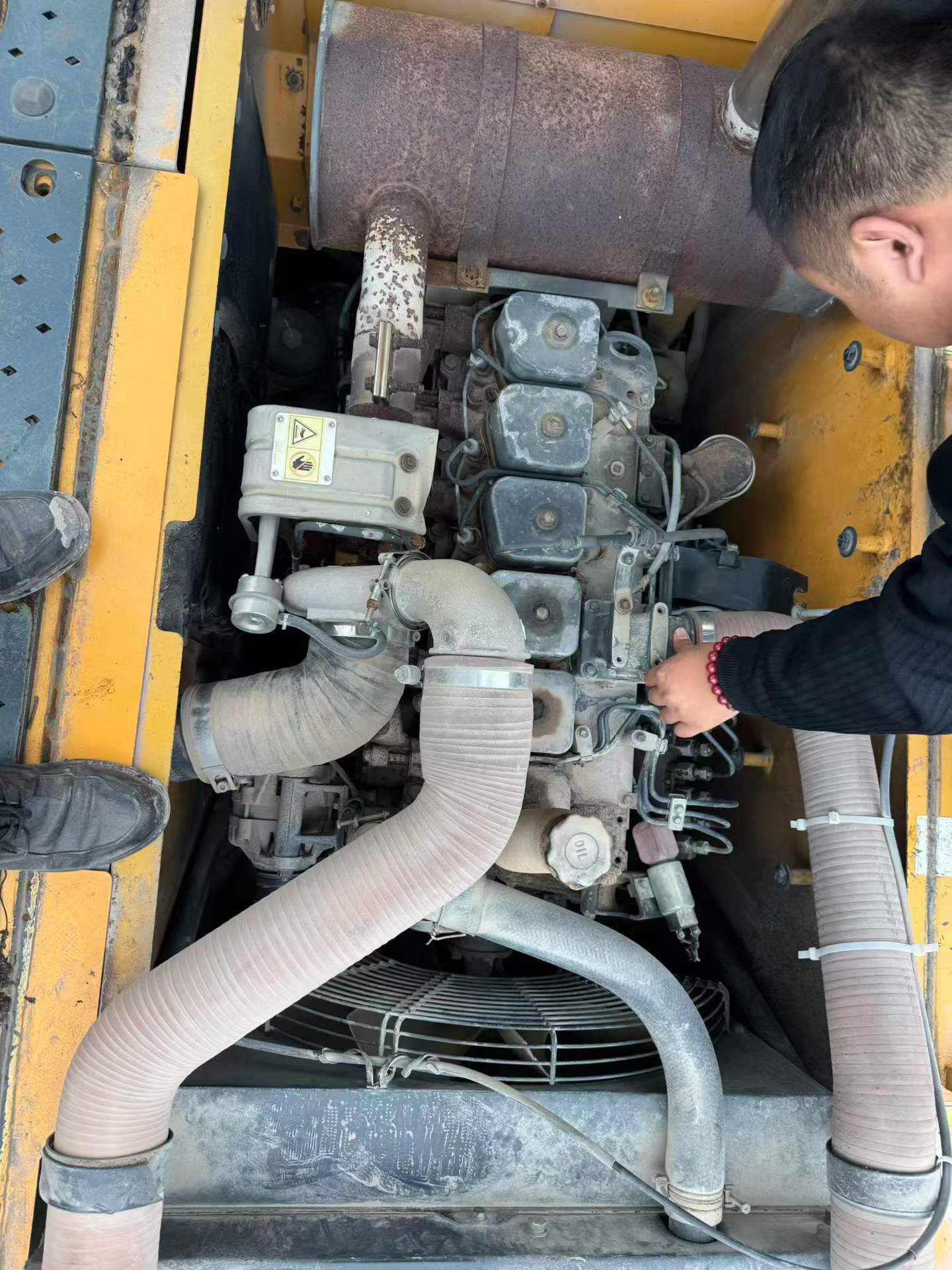 Buy Hyundai R150-7 Used Excavator / 6 Buy Hyundai R150-7 Used Excavator / 6