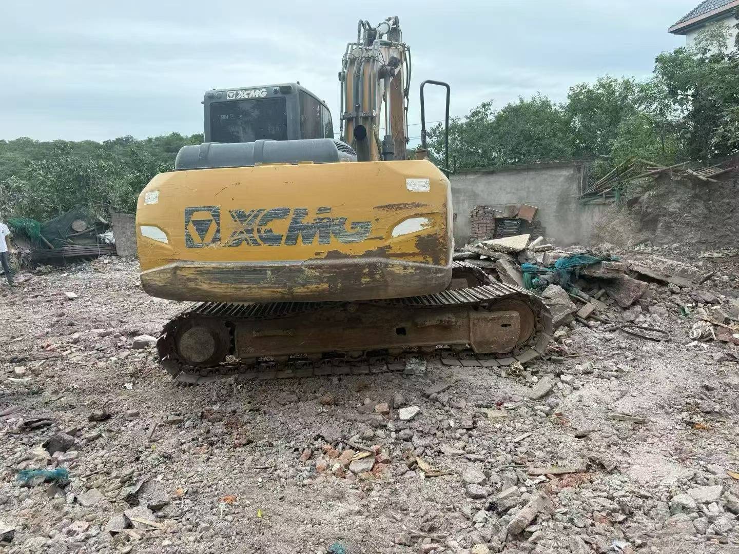 Buy XCMG XE135B Used Excavator / 2