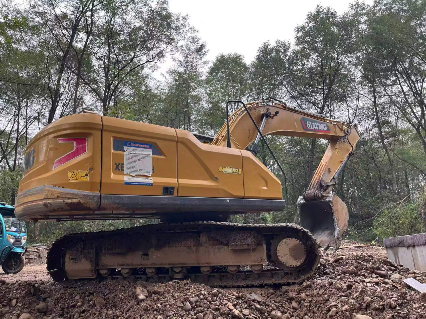 Buy XCMG XE200 Used Excavator / 3