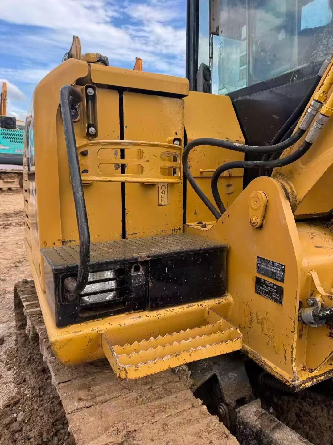 Buy Caterpillar 305.5 Used Excavator / 8 Buy Caterpillar 305.5 Used Excavator / 8