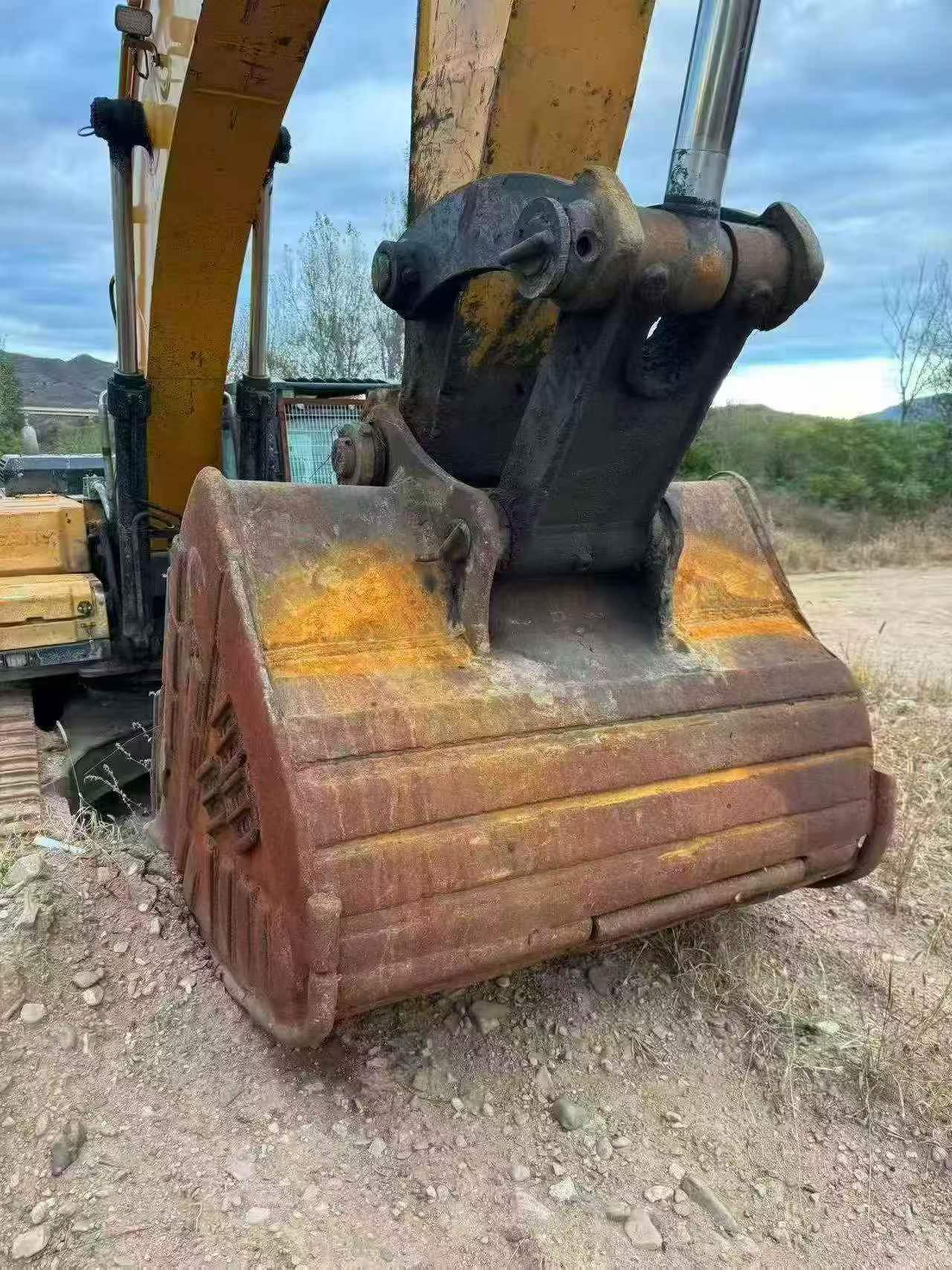 Buy Sany SY415H Used Excavator / 6 Buy Sany SY415H Used Excavator / 6