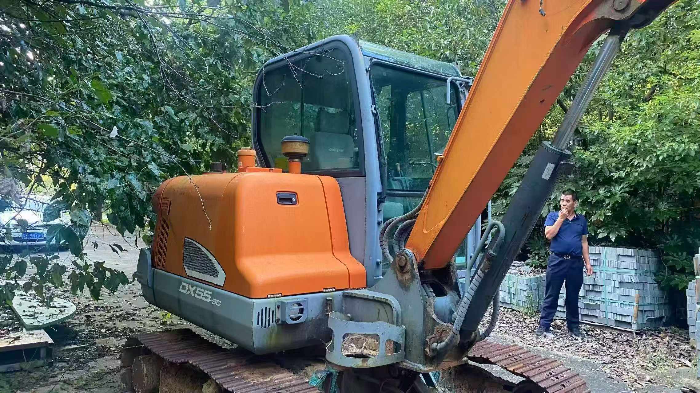 شراء حفارة Doosan DH55 مستعملة / 6