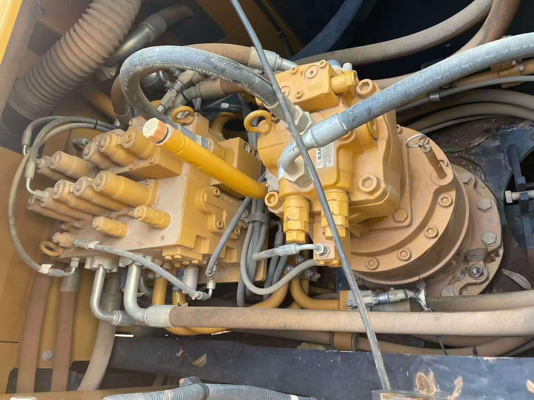 شراء حفارة Sany SY200C مستعملة / 8
