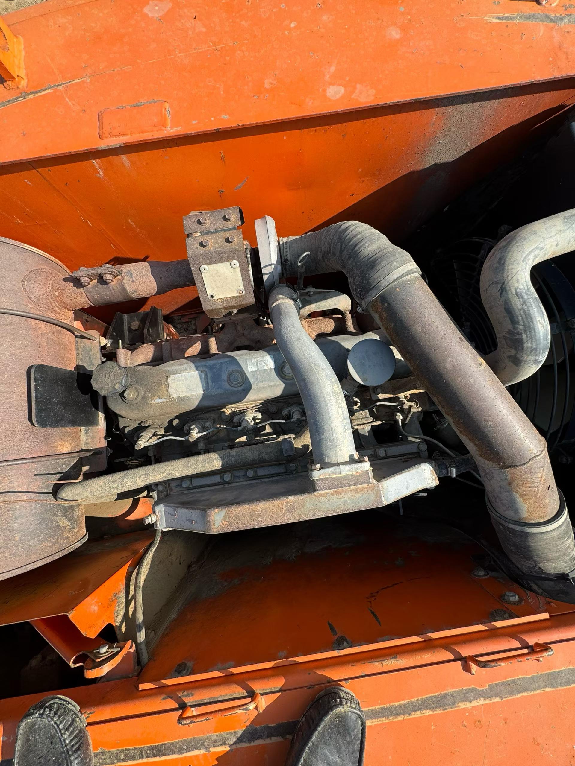 شراء حفارة Doosan DH220 مستعملة / 2