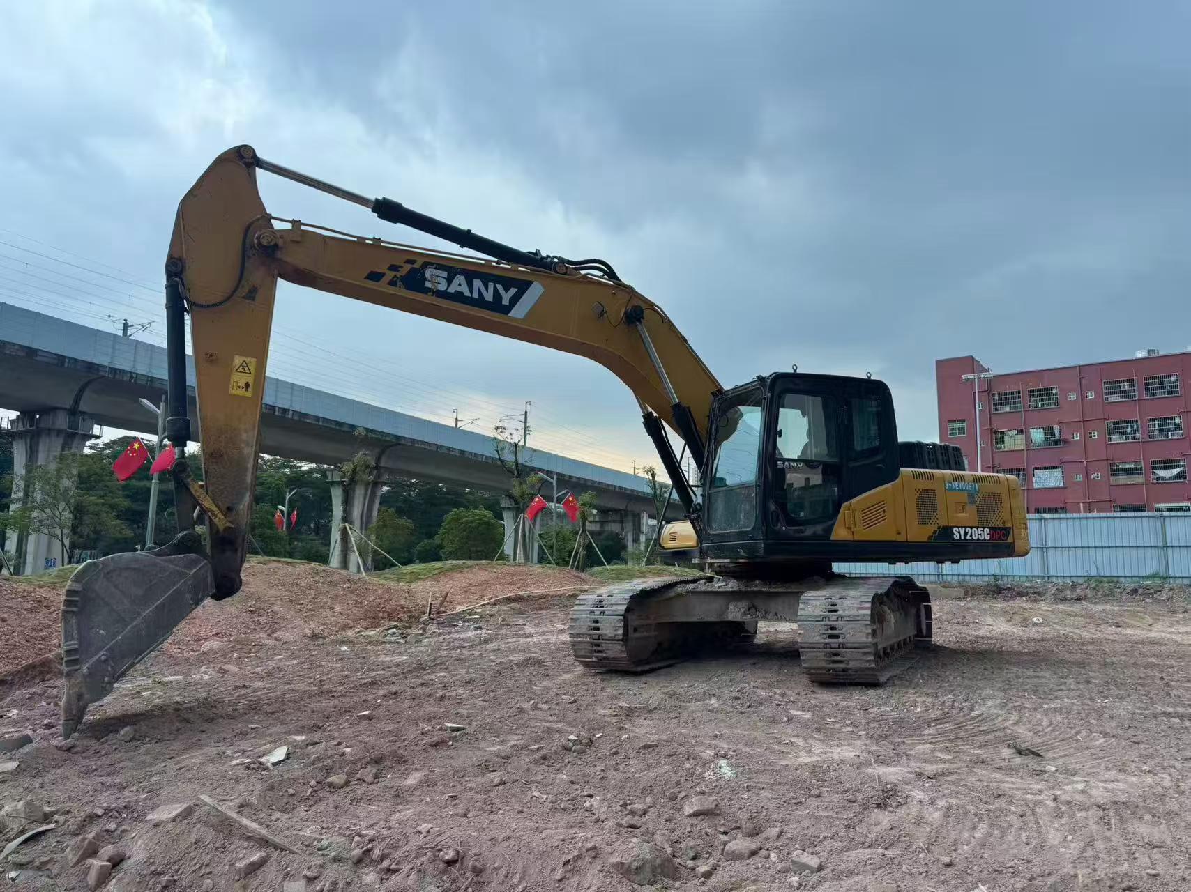 Buy Sany SY205C Used Excavator / 2 Buy Sany SY205C Used Excavator / 2