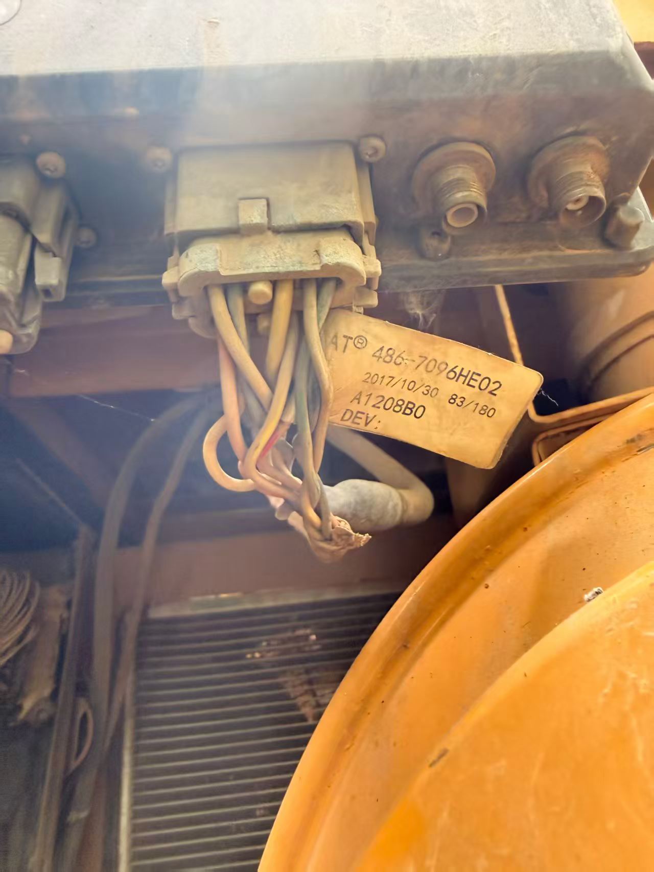Buy Caterpillar 330B Used Excavator / 4 Buy Caterpillar 330B Used Excavator / 4