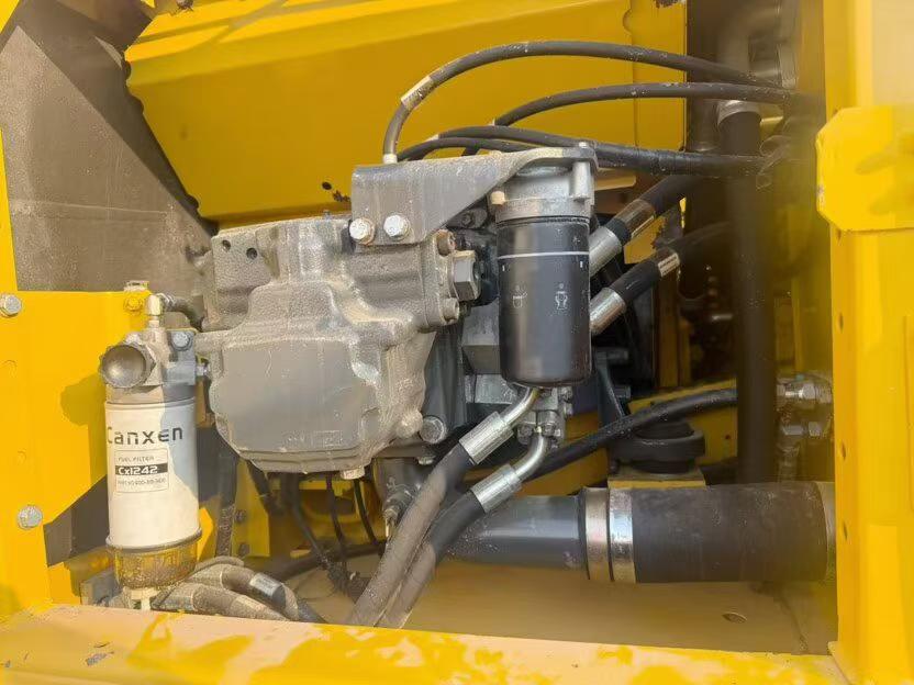 Buy Komatsu PC220-8 Used Excavator / 8 Buy Komatsu PC220-8 Used Excavator / 8