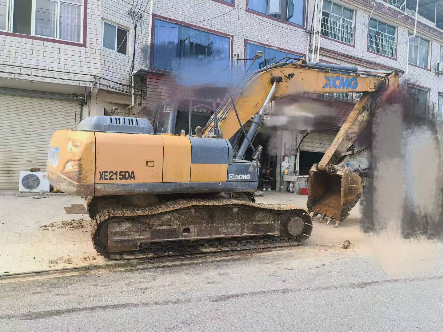 Buy XCMG XE215 Used Excavator / 2 Buy XCMG XE215 Used Excavator / 2