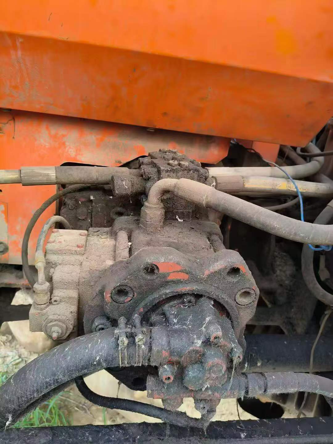 شراء حفارة Doosan DH220-7 مستعملة / 2