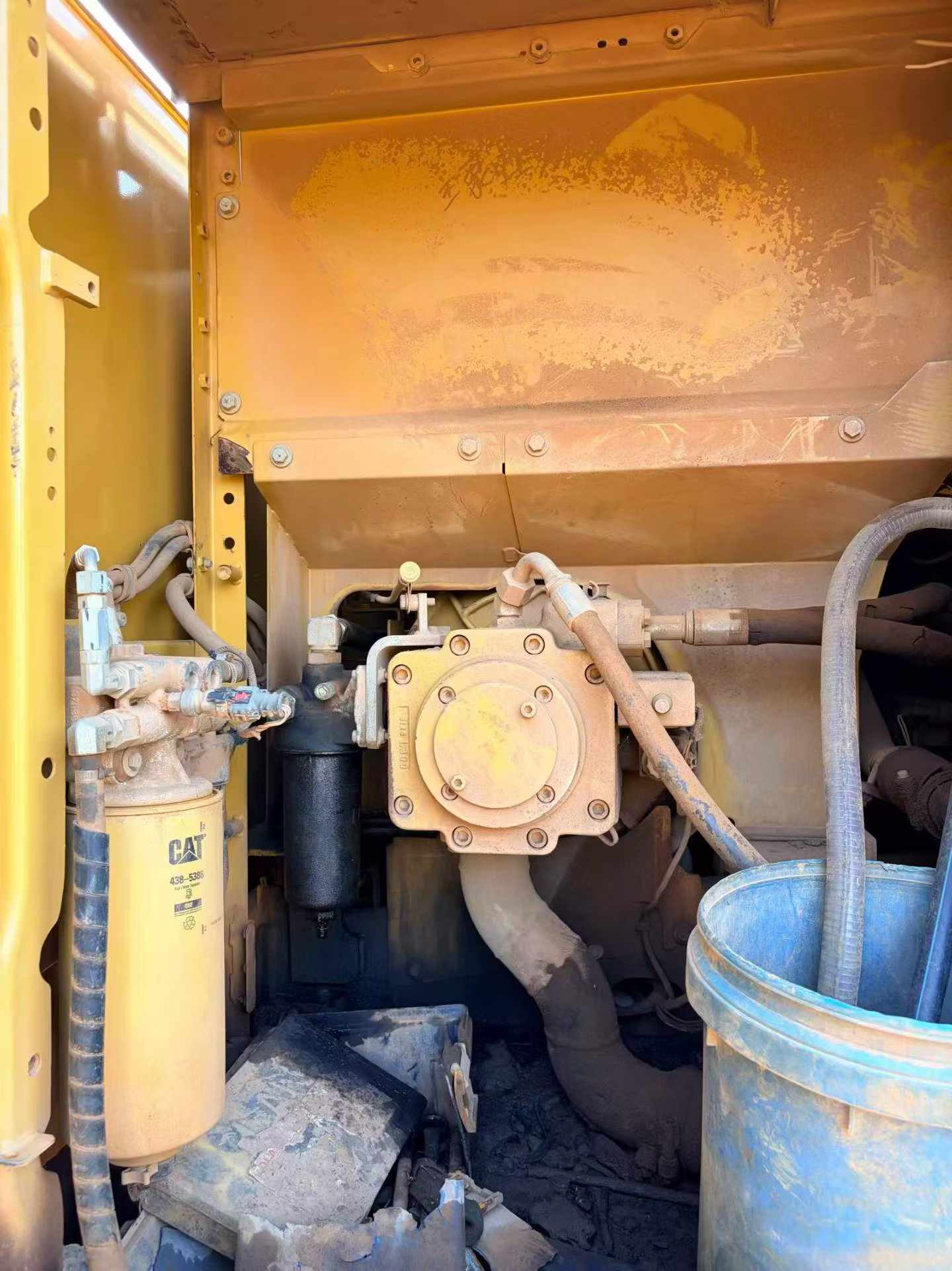 Buy Caterpillar 323 Used Excavator / 3 Buy Caterpillar 323 Used Excavator / 3