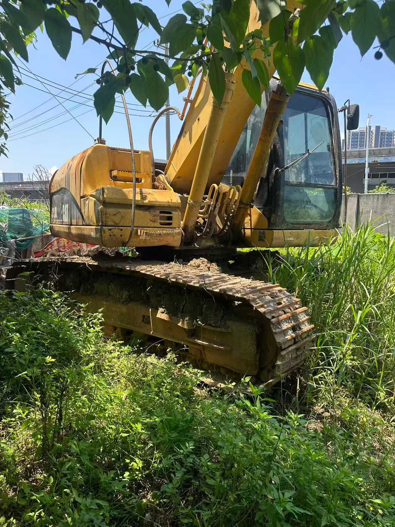 Buy Caterpillar 320D Used Excavator / 2 Buy Caterpillar 320D Used Excavator / 2