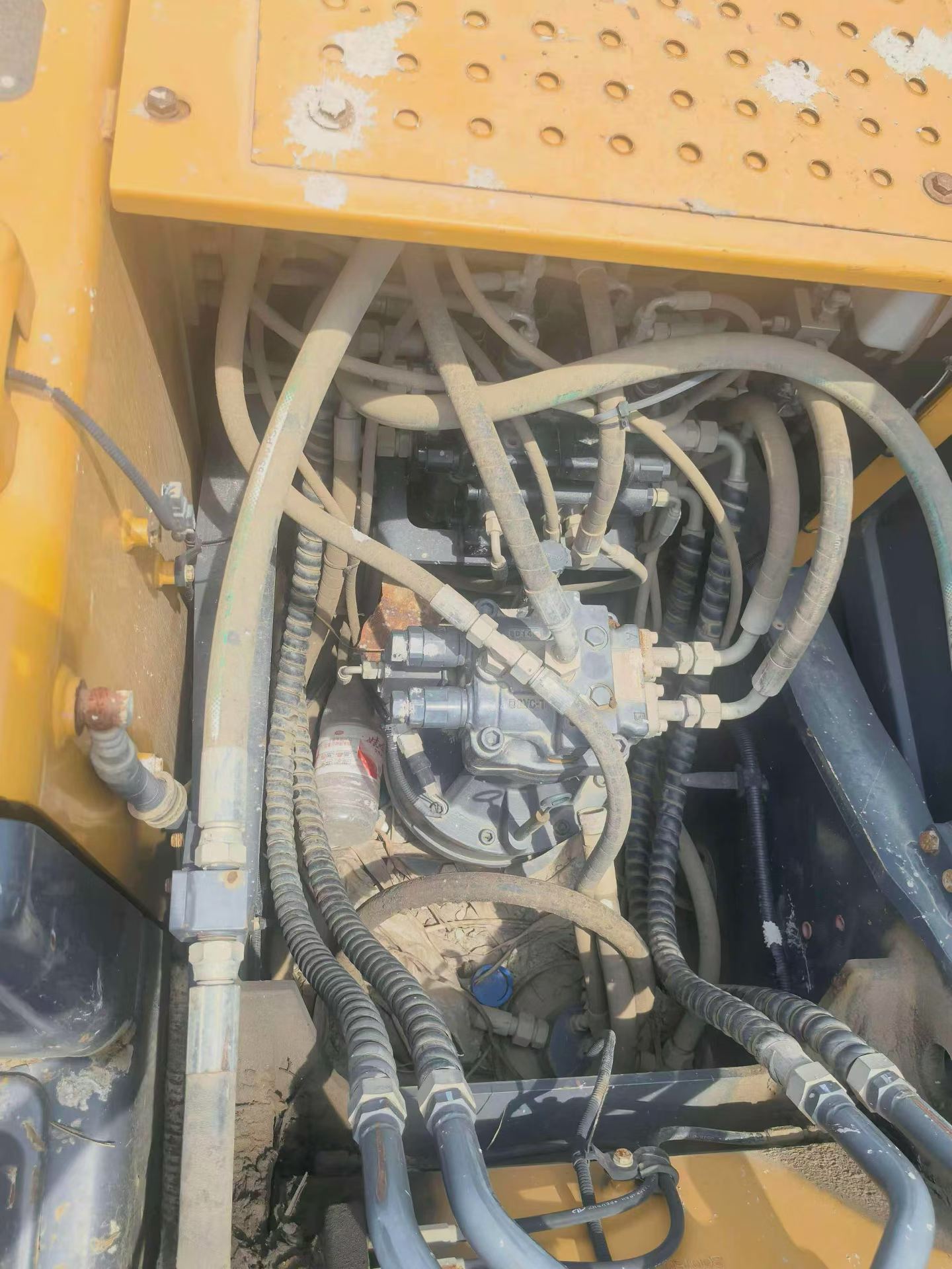 Buy XCMG XE135B Used Excavator / 7 Buy XCMG XE135B Used Excavator / 7
