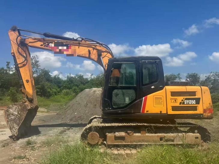Buy Sany SY135 Used Excavator / 1