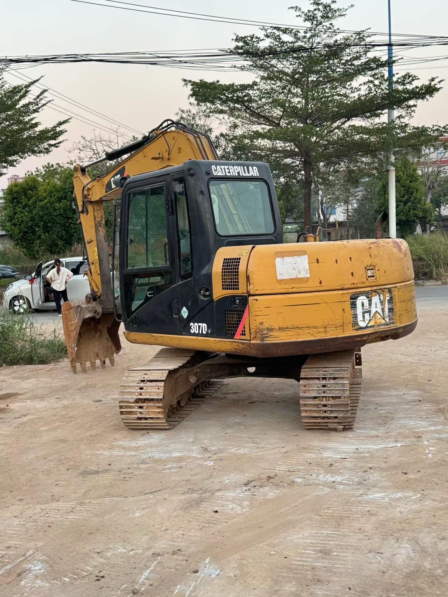 Buy Caterpillar 307B Used Excavator / 2 Buy Caterpillar 307B Used Excavator / 2