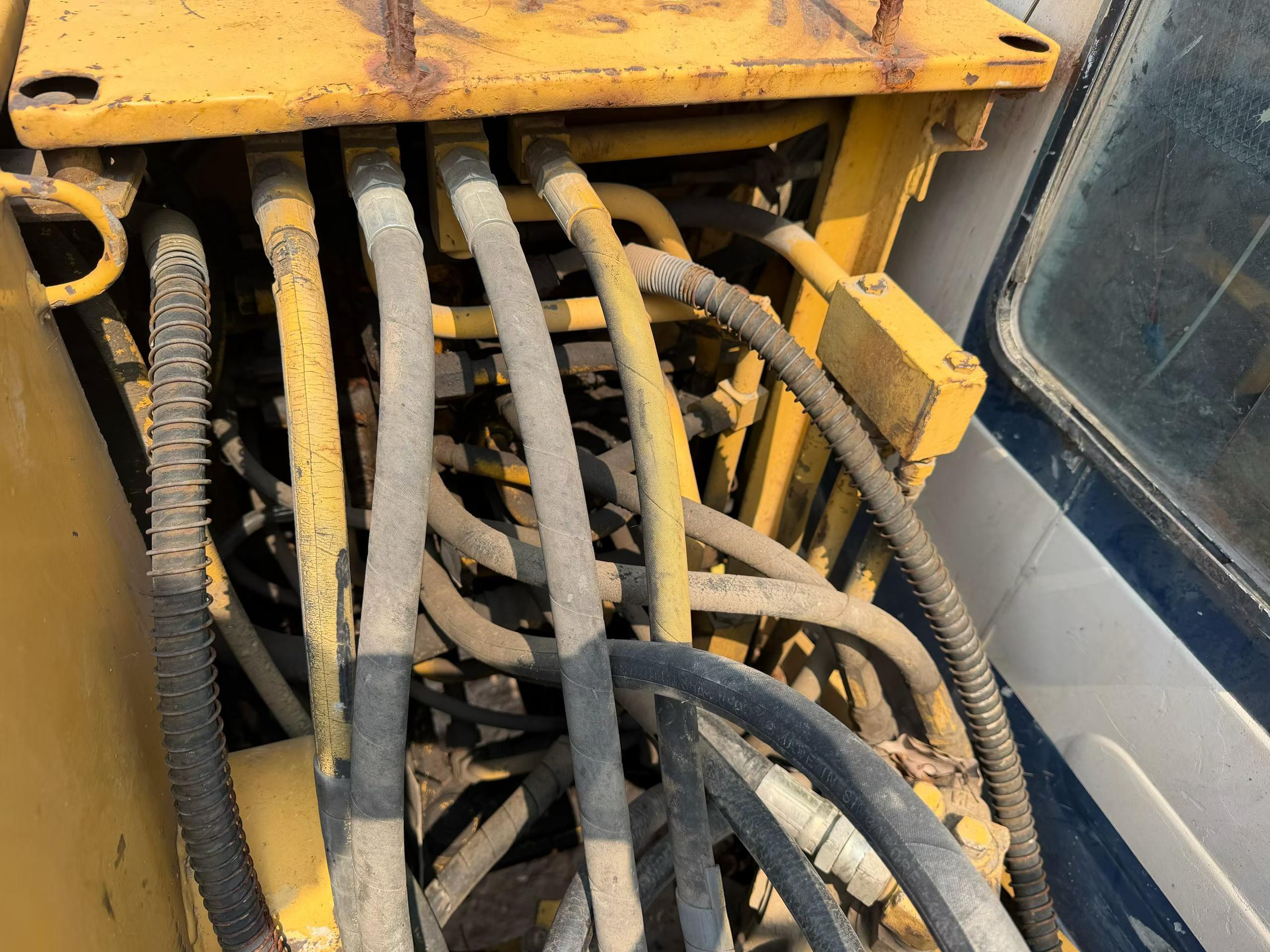 Buy Komatsu PC60-6 Used Excavator / 6 Buy Komatsu PC60-6 Used Excavator / 6