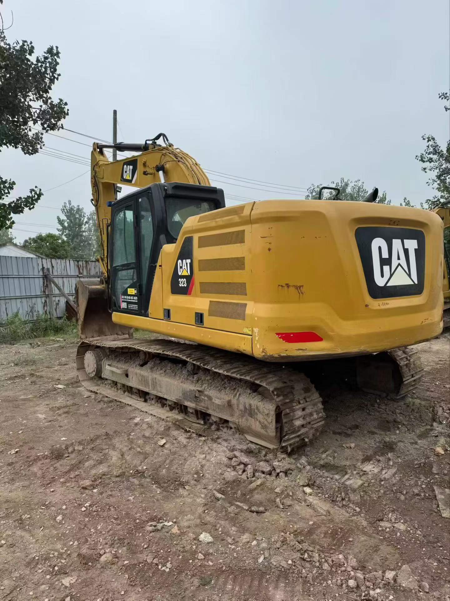 Buy Caterpillar 323 Used Excavator / 1