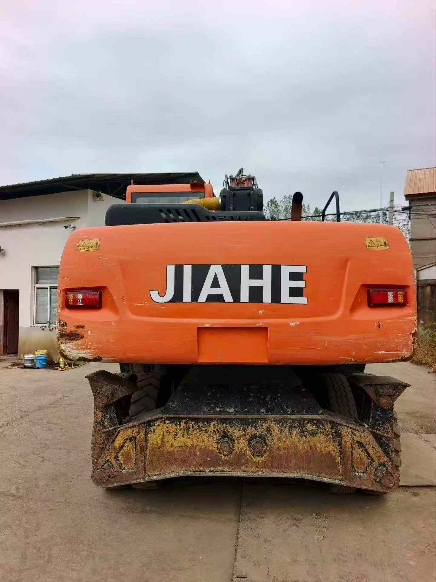 Compre Escavadeira XCMG XE150 Usada / 3