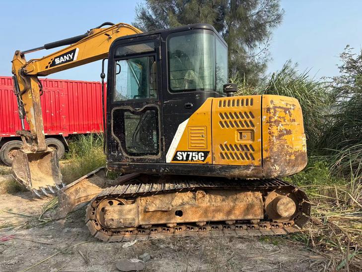 Buy Sany SY75 Used Excavator / 1