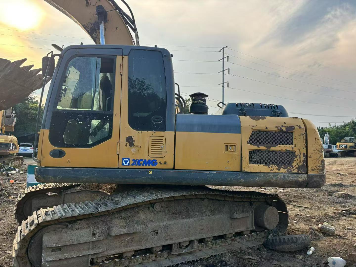 Buy XCMG XE200 Used Excavator / 3