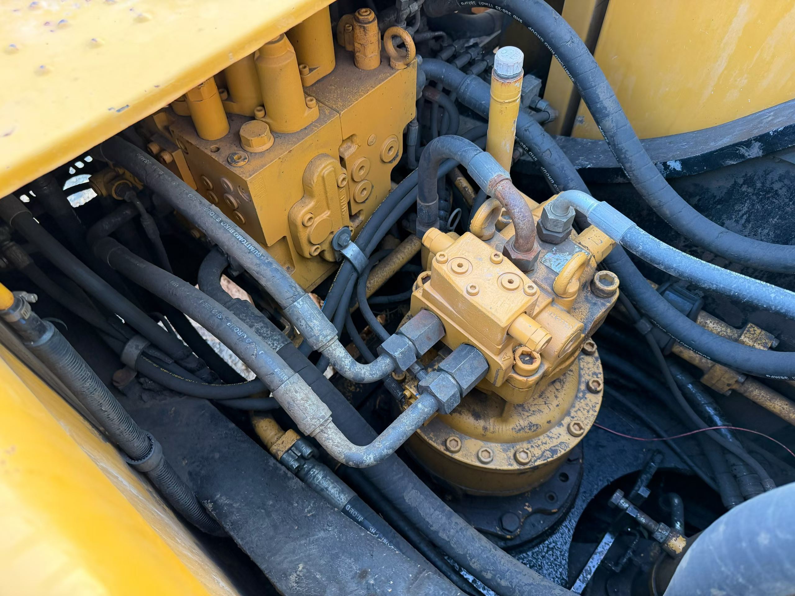 Buy Sany SY200C Used Excavator / 3 Buy Sany SY200C Used Excavator / 3