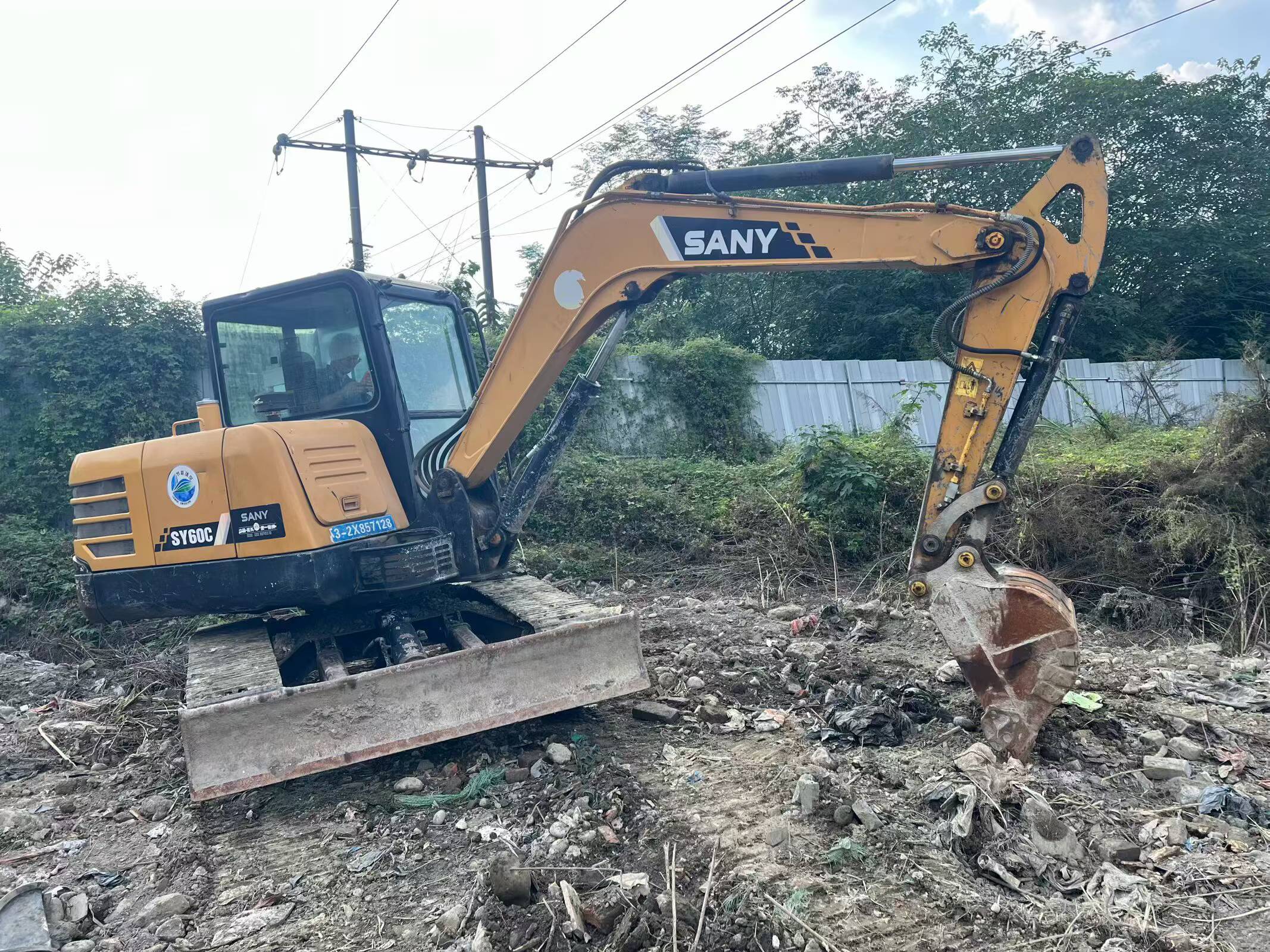 Buy Sany SY60 Used Excavator / 1