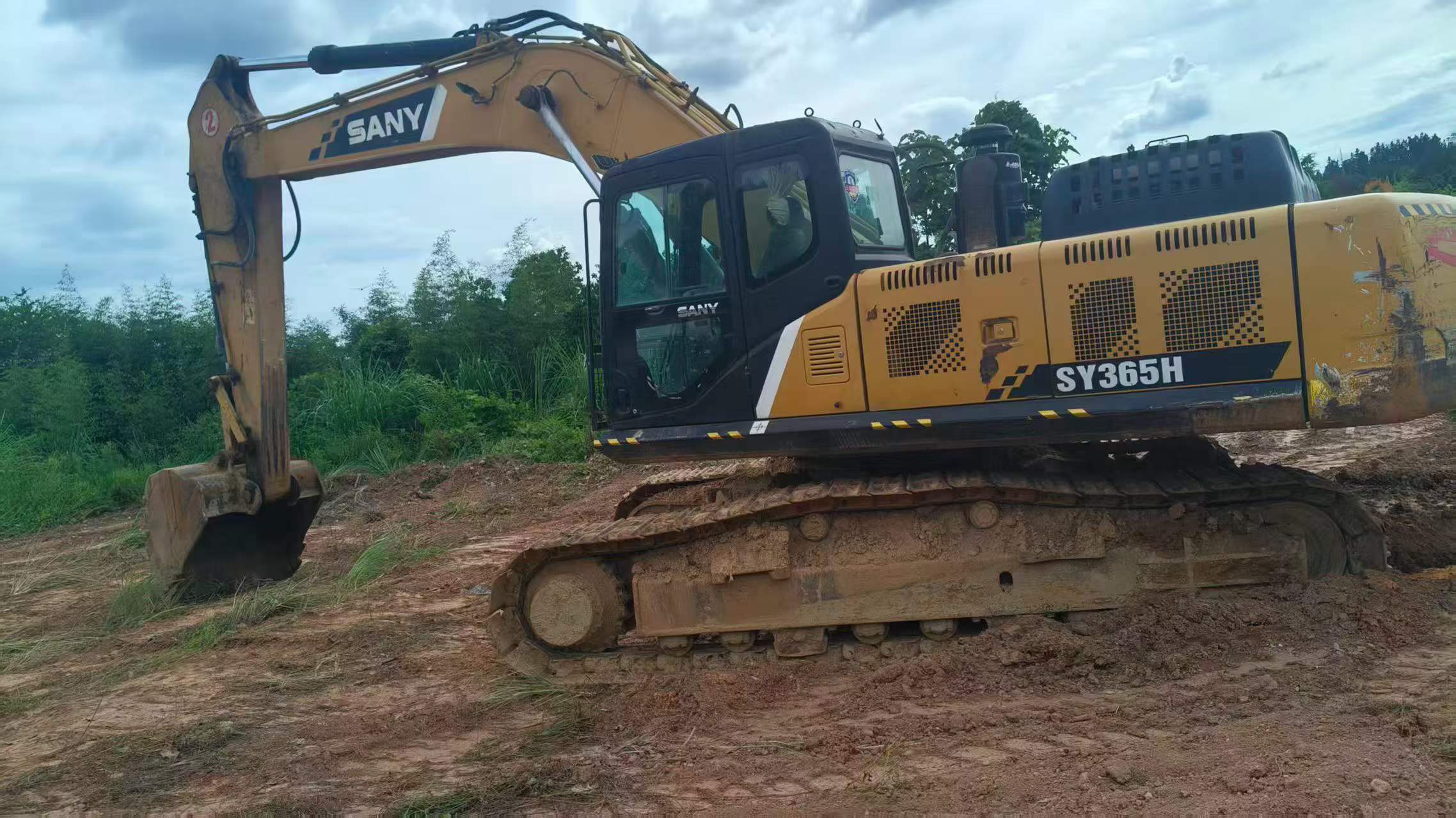 Buy Sany SY305C Used Excavator / 2 Buy Sany SY305C Used Excavator / 2