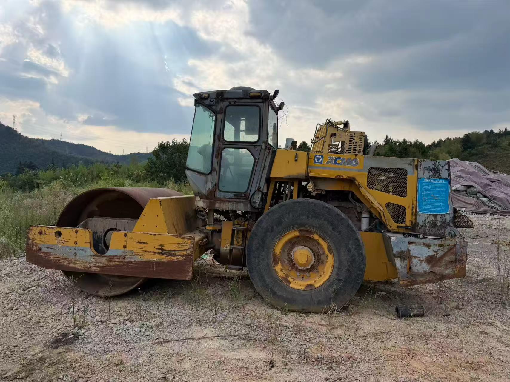 Buy XCMG Used Excavator / 1