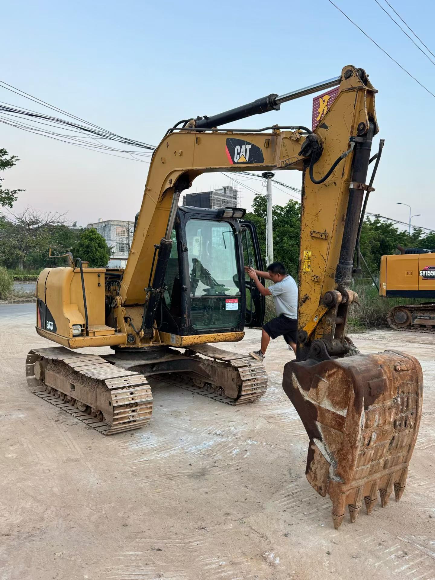 Buy Caterpillar 307B Used Excavator / 4 Buy Caterpillar 307B Used Excavator / 4