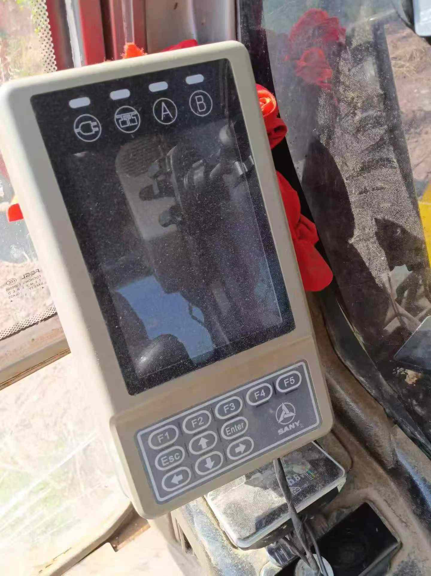 Buy Sany SY135 Used Excavator / 6 Buy Sany SY135 Used Excavator / 6