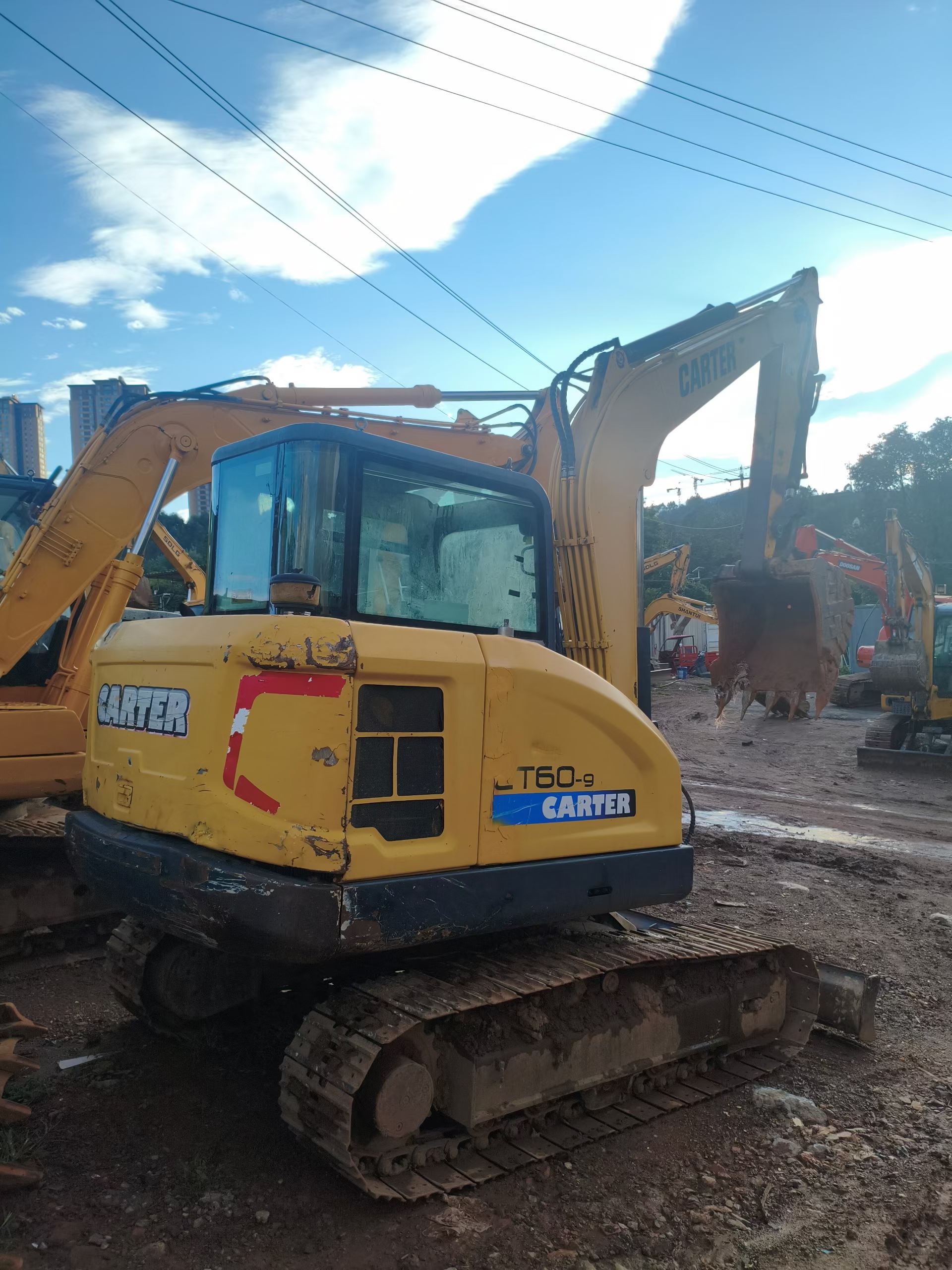 شراء حفارة Caterpillar CT60-9 مستعملة / 3