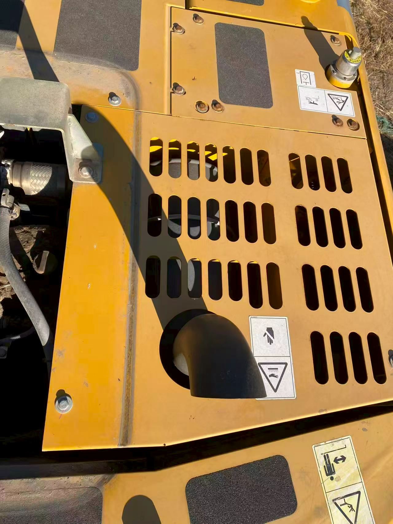 شراء حفارة XCMG XE155D مستعملة / 8